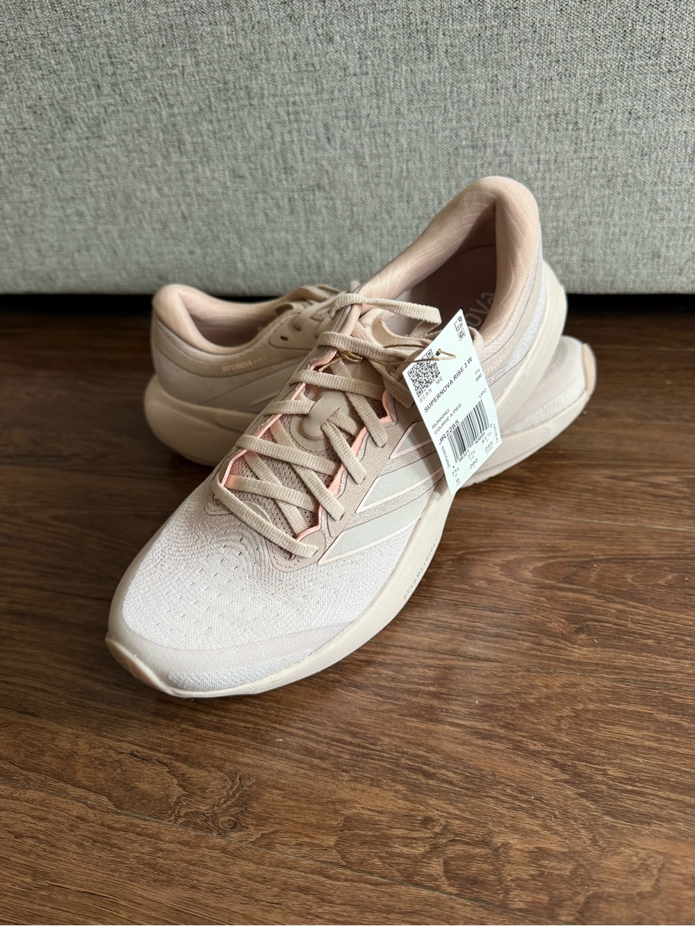 NWT Women’s Adidas Supernova Rise 2